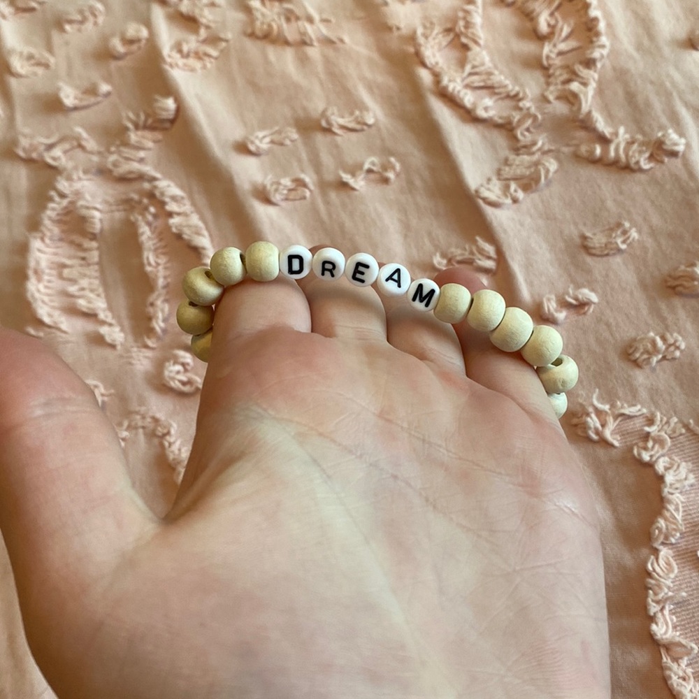 This bracelet is so cute